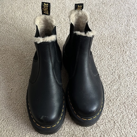 Doc Martens 2976. Black leather! Platform boot. Us 6. EU 37. - Picture 2 of 4